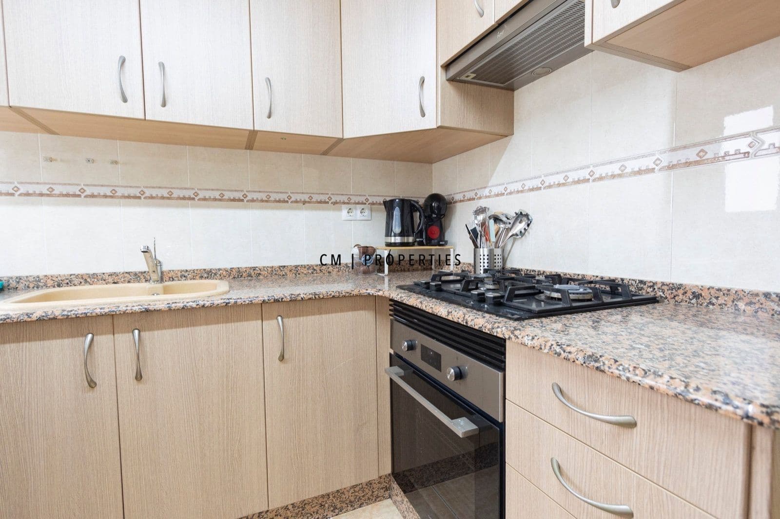 4 quarto Apartamento para arrendar em Valencia cidade - 1 400 € (Ref: 10023278)