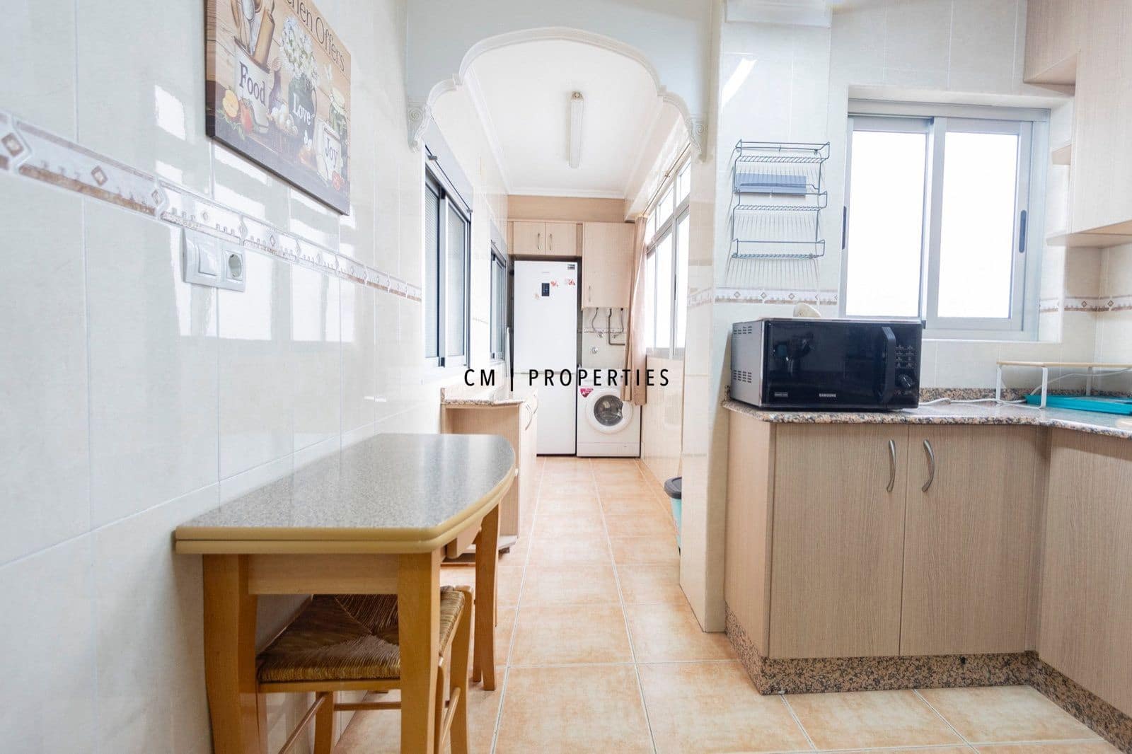4 quarto Apartamento para arrendar em Valencia cidade - 1 400 € (Ref: 10023278)