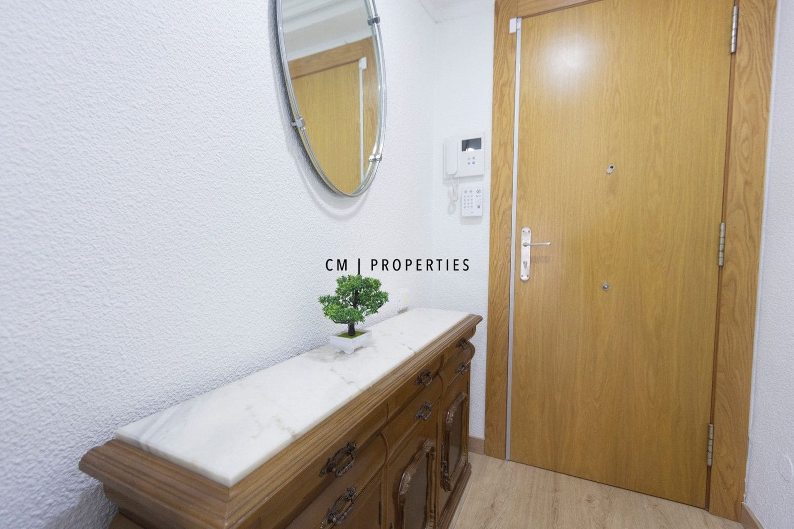 4 quarto Apartamento para arrendar em Valencia cidade - 1 400 € (Ref: 10023278)