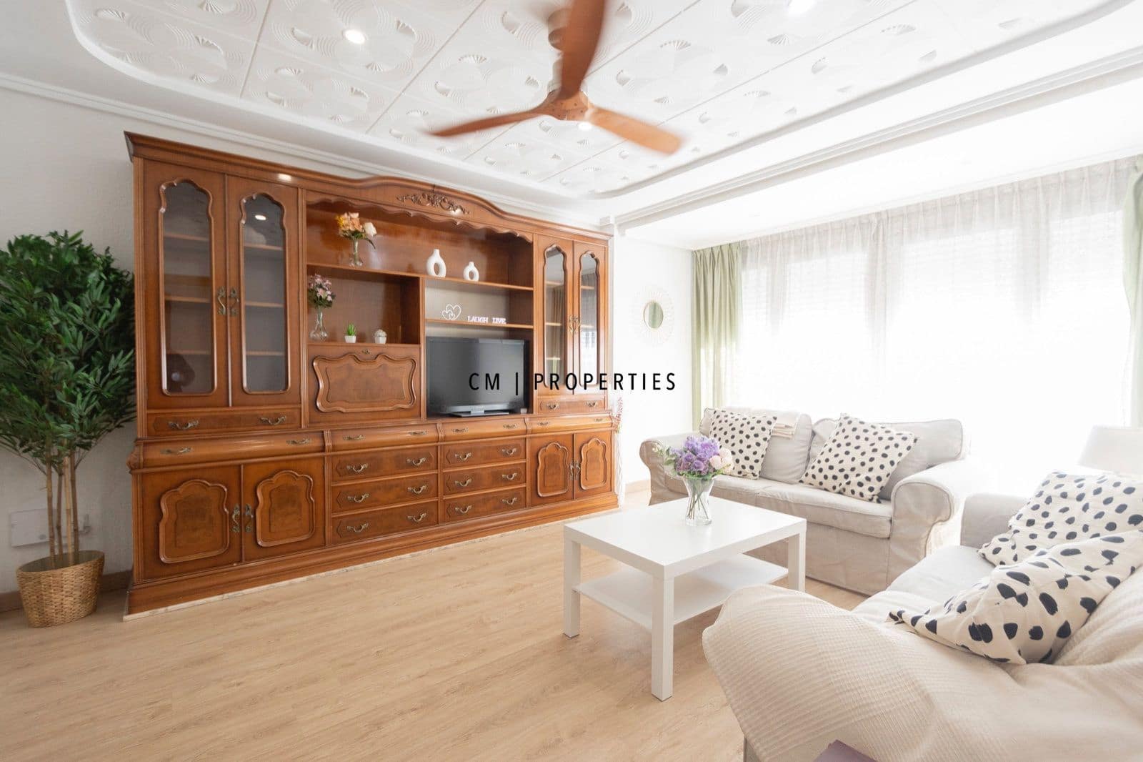4 quarto Apartamento para arrendar em Valencia cidade - 1 400 € (Ref: 10023278)