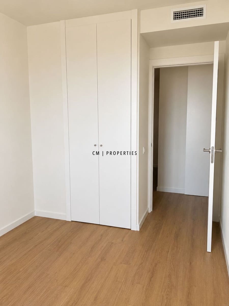 2 camera da letto Attico da affittare in Valencia citta con piscina garage - 2.450 € (Rif: 10023357)