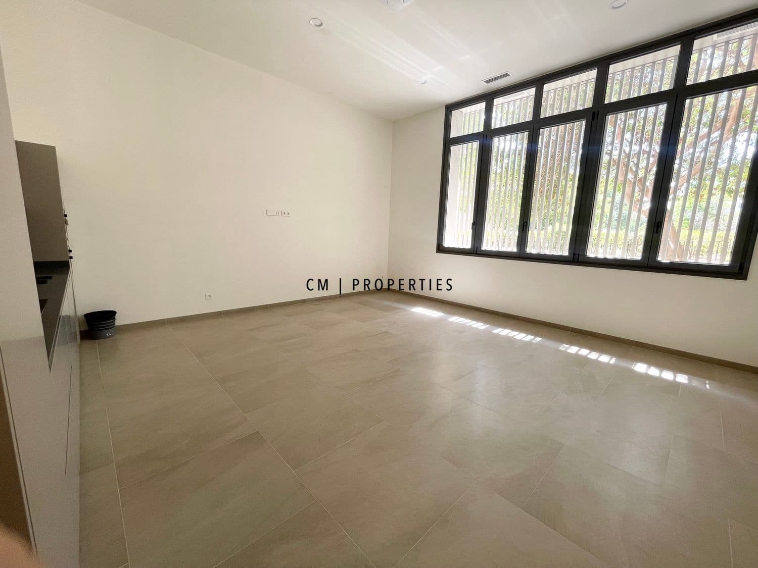 2 bedroom Penthouse for rent in Valencia city with pool garage - € 2,200 (Ref: 10023357)