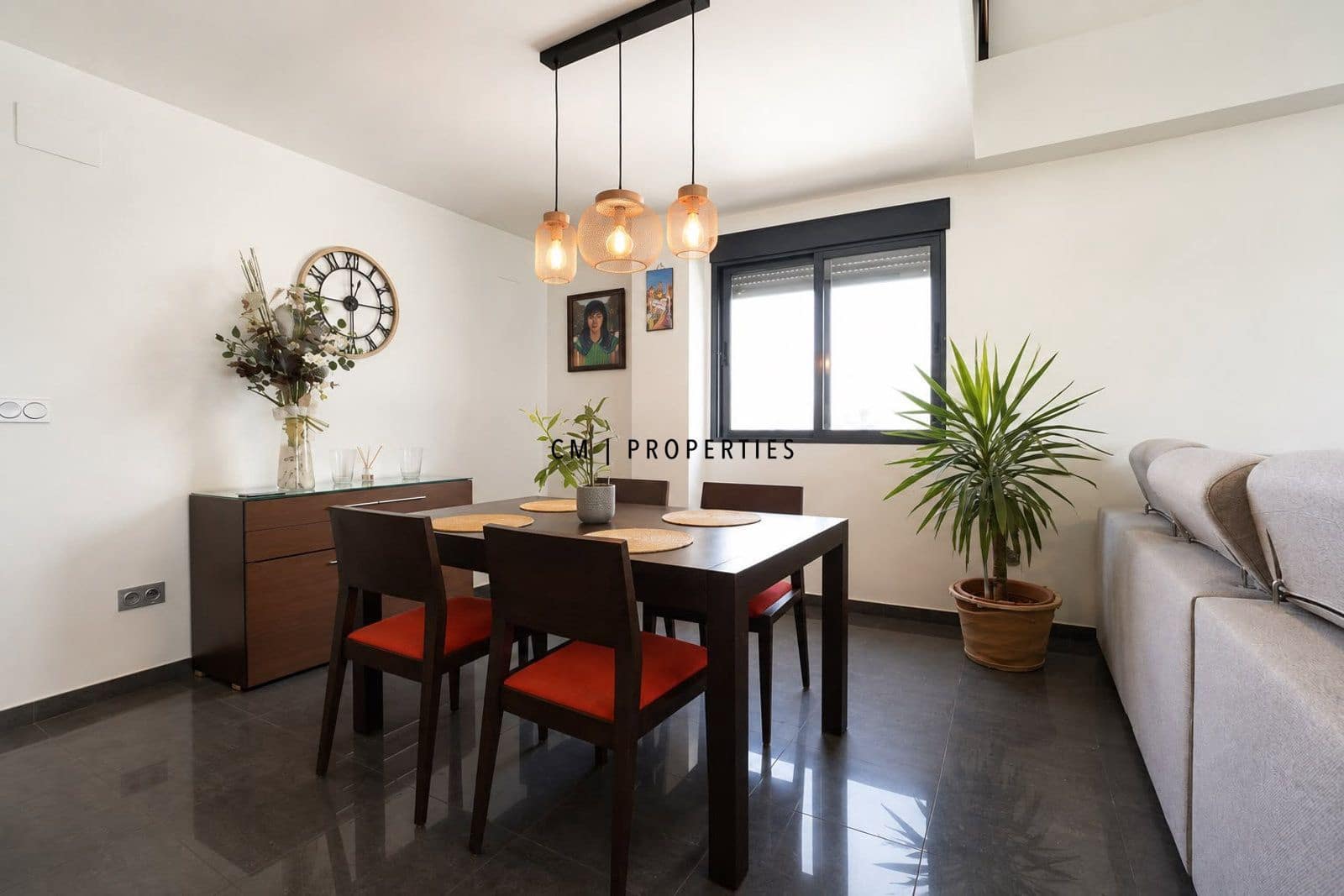 4 bedroom Villa for sale in La Pobla de Vallbona with pool garage - € 595,000 (Ref: 10029736)