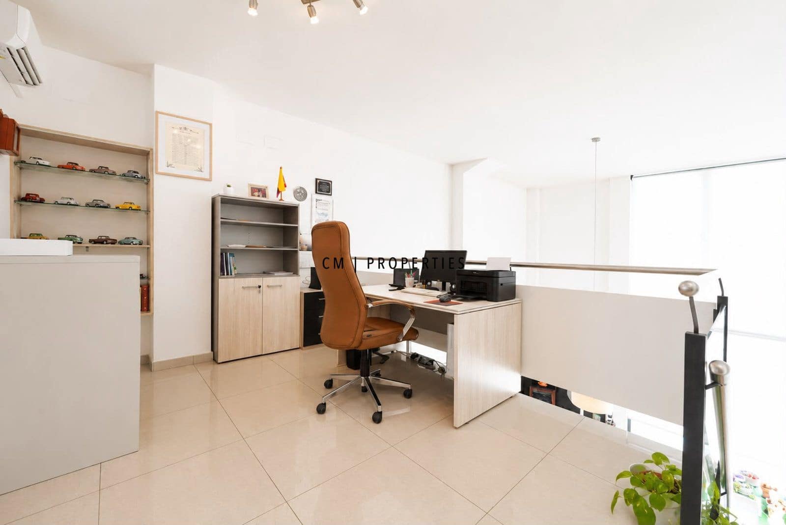4 bedroom Villa for sale in La Pobla de Vallbona with pool garage - € 595,000 (Ref: 10029736)
