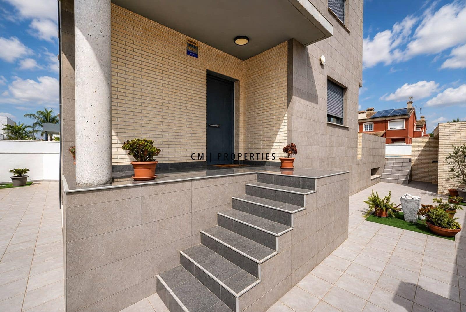 4 bedroom Villa for sale in La Pobla de Vallbona with pool garage - € 595,000 (Ref: 10029736)