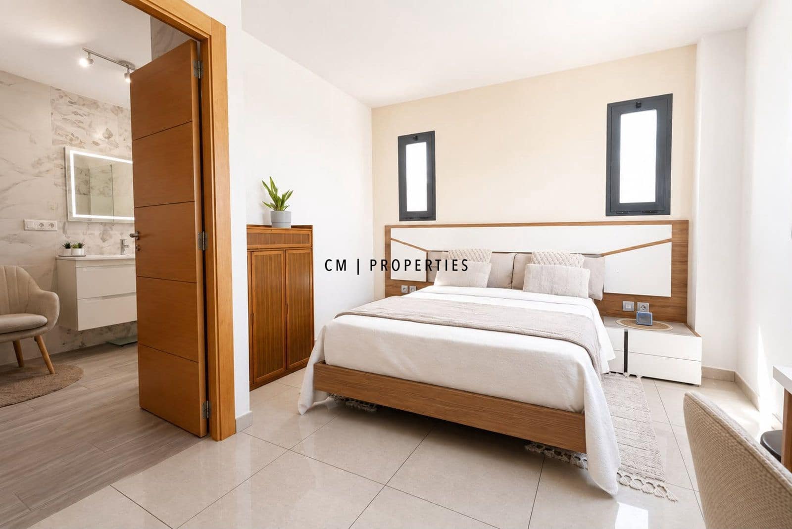 4 bedroom Villa for sale in La Pobla de Vallbona with pool garage - € 595,000 (Ref: 10029736)