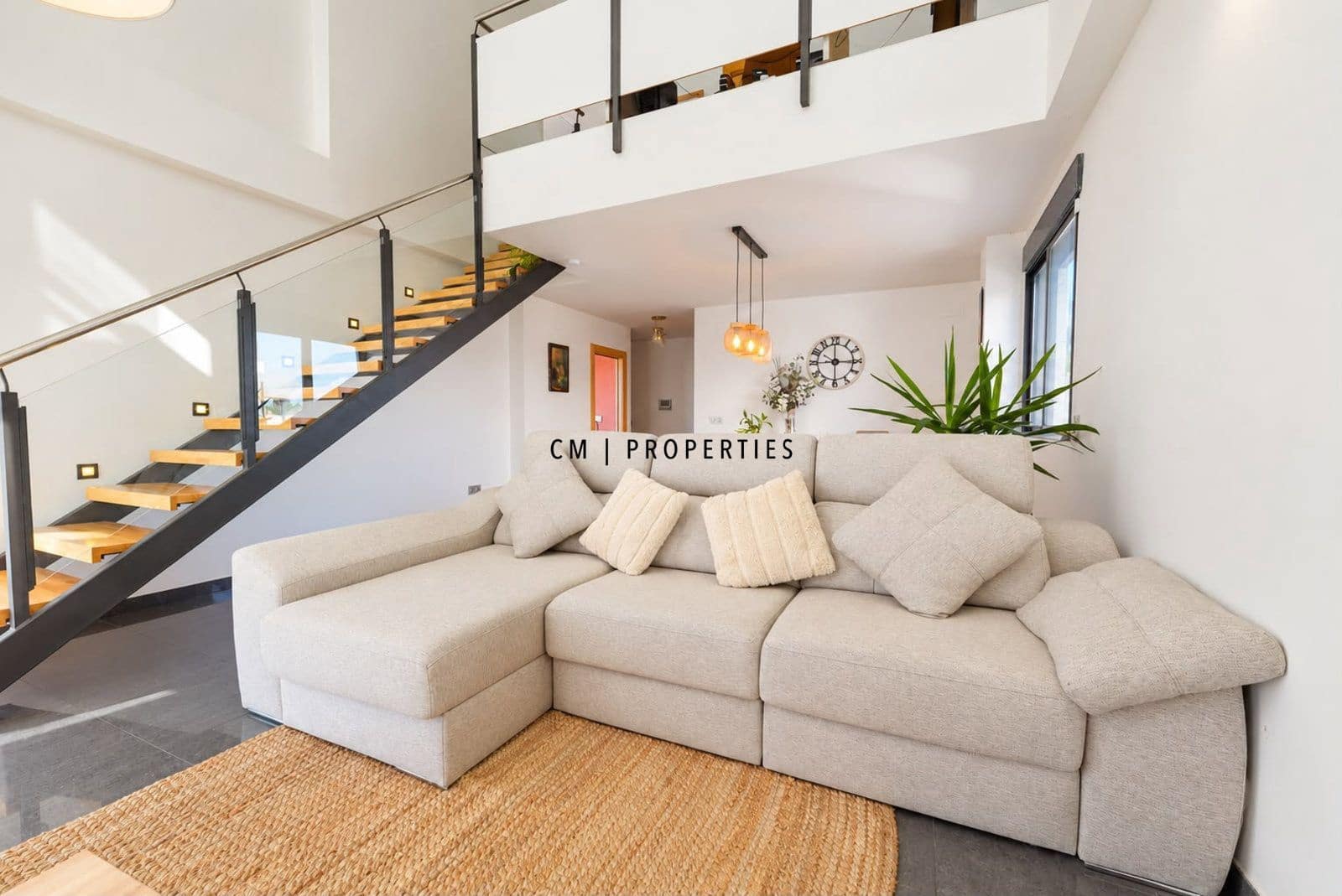 4 soverom Villa til salgs i La Pobla de Vallbona med svømmebasseng garasje - € 587 000 (Ref: 10029736)