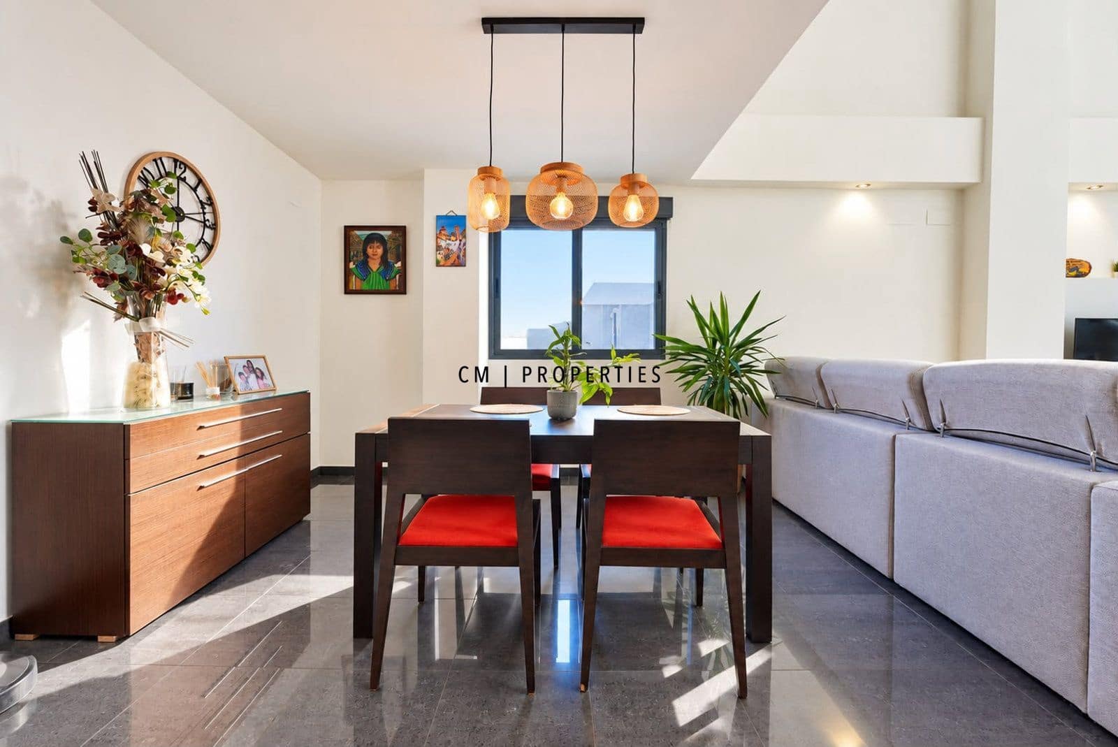 4 soverom Villa til salgs i La Pobla de Vallbona med svømmebasseng garasje - € 587 000 (Ref: 10029736)