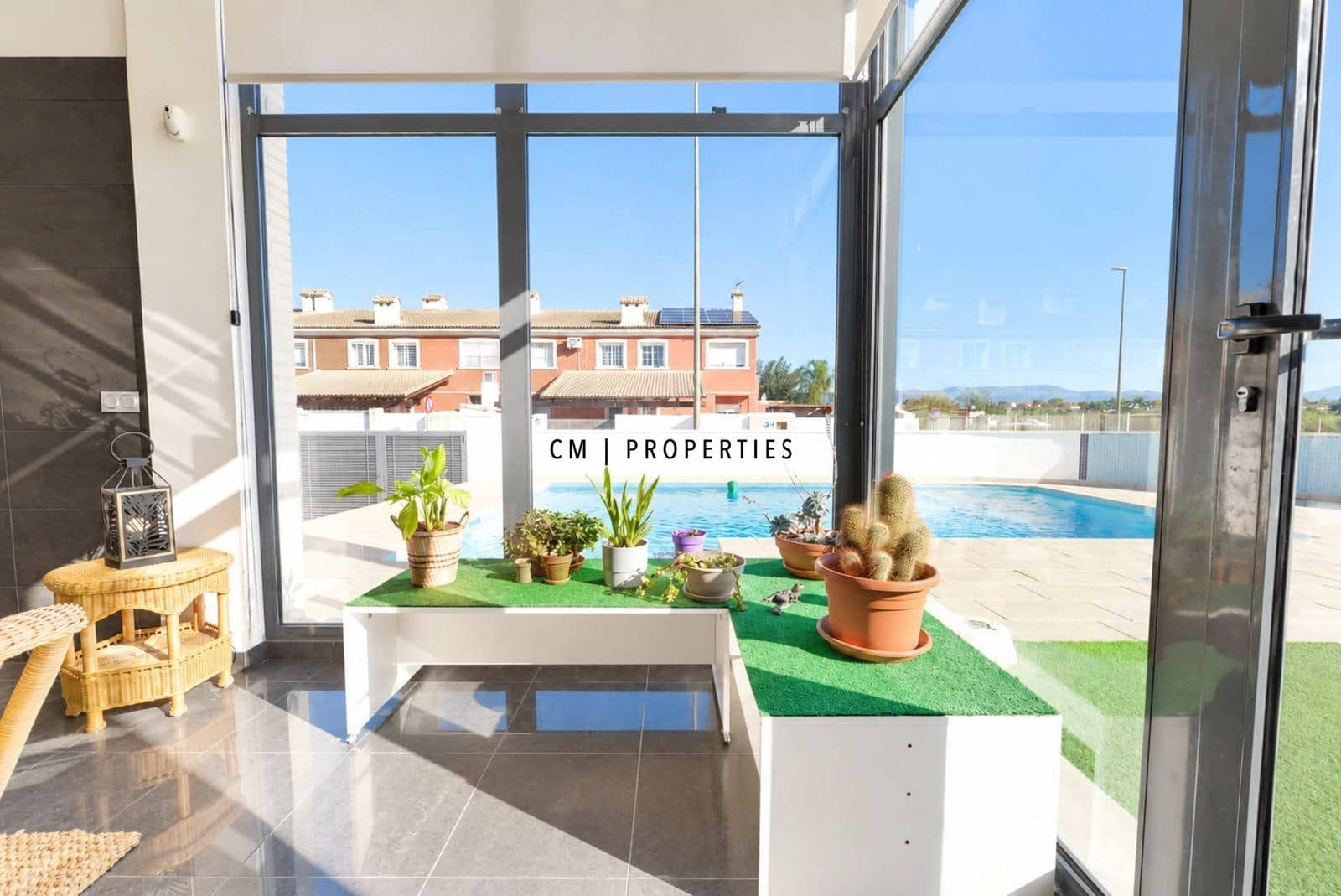 4 soverom Villa til salgs i La Pobla de Vallbona med svømmebasseng garasje - € 587 000 (Ref: 10029736)
