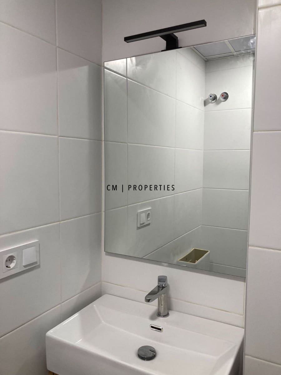 Piso de 5 habitaciones en València ciudad en alquiler con piscina - 2.250 € (Ref: 10029737)