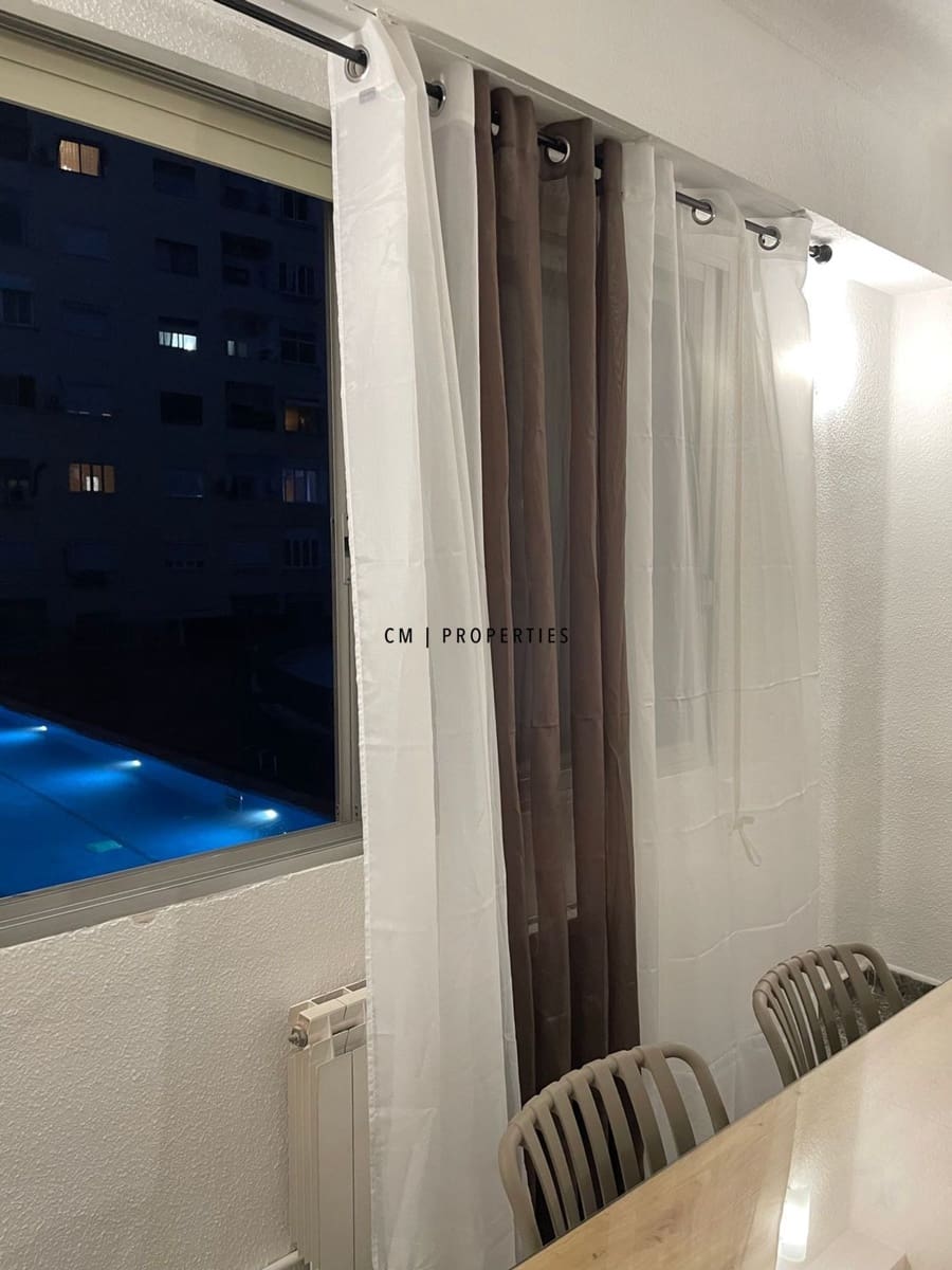 Piso de 5 habitaciones en València ciudad en alquiler con piscina - 2.250 € (Ref: 10029737)