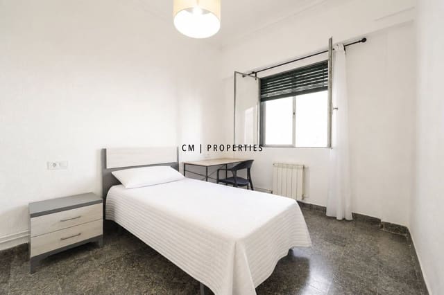 5 soveværelse Lejlighed til leje i La Petxina, Valencia by med swimmingpool - € 2.250 (Ref: 10033068)