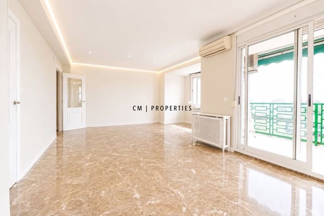 Piso de 3 habitaciones en València ciudad en alquiler con garaje - 1.900 € (Ref: 10033069)