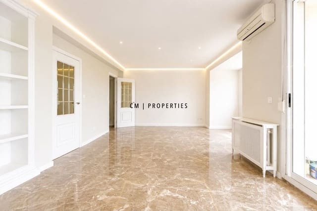 Piso de 3 habitaciones en València ciudad en alquiler con garaje - 1.900 € (Ref: 10033069)