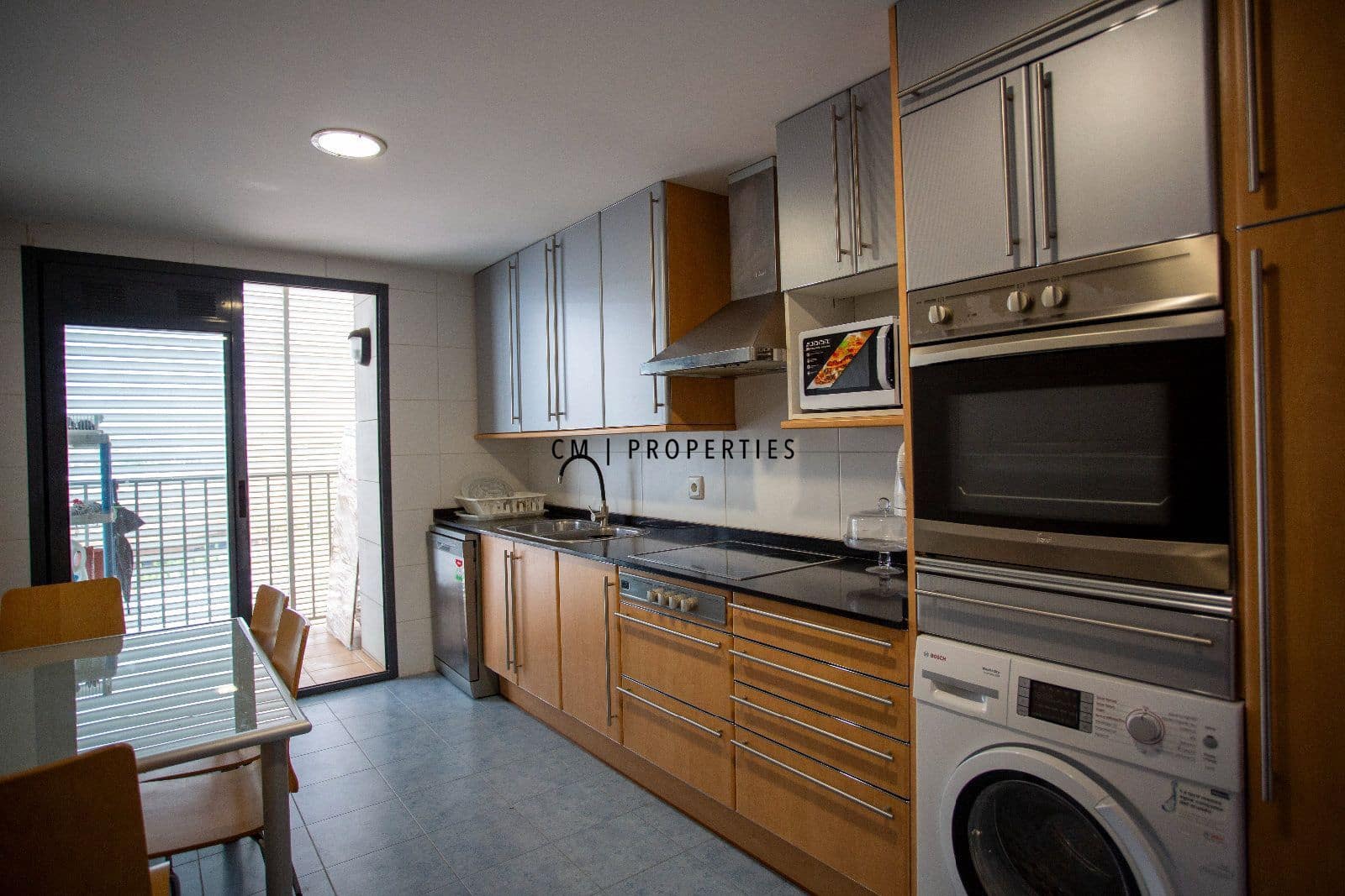 3 makuuhuone Asunto vuokrattavana paikassa Valencia kaupunki mukana uima-altaan 
autotalli - 2 700 € (Ref: 10041453)