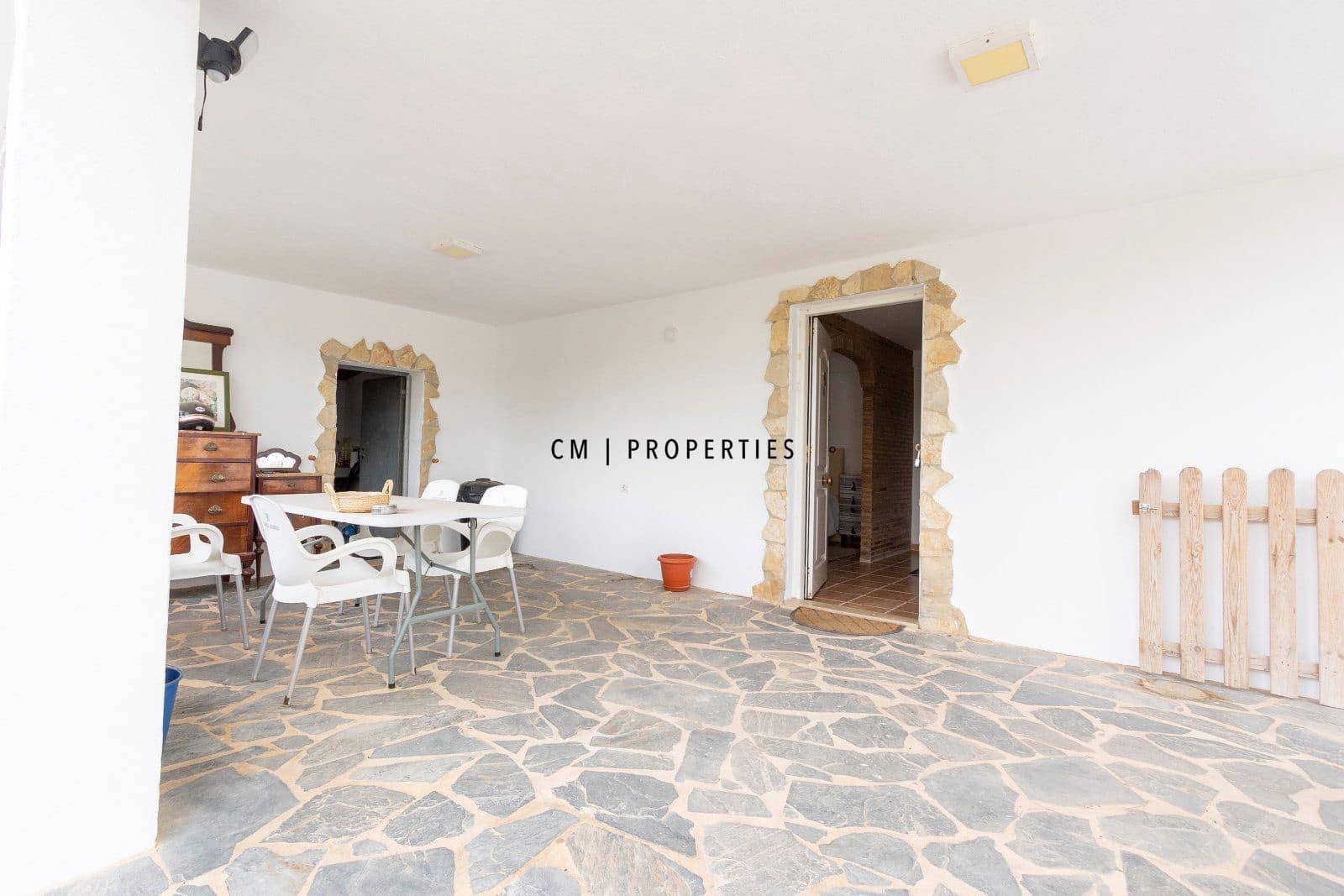 3 bedroom Villa for sale in Chiva with garage - € 190,000 (Ref: 10043338)