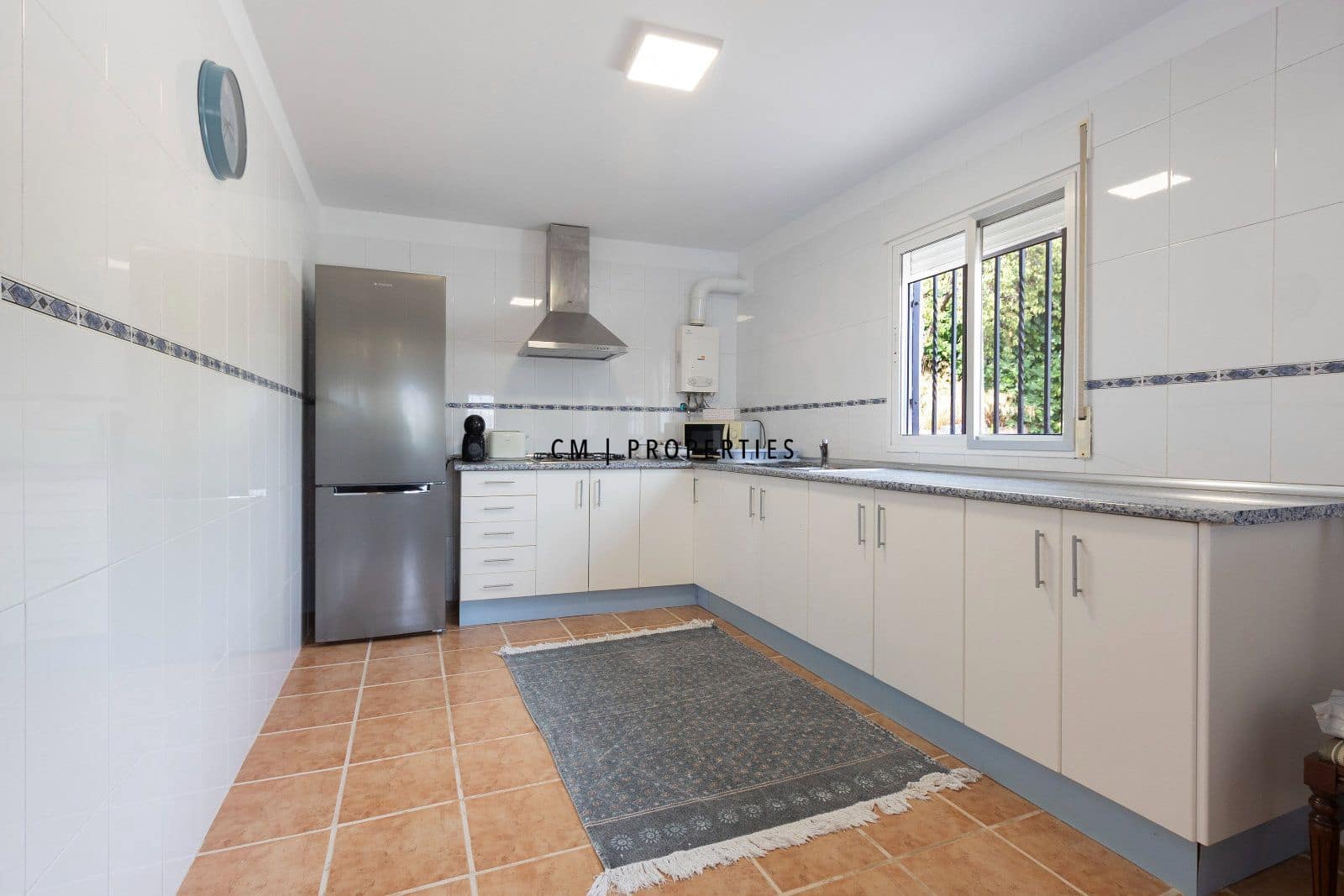 3 bedroom Villa for sale in Chiva with garage - € 190,000 (Ref: 10043338)