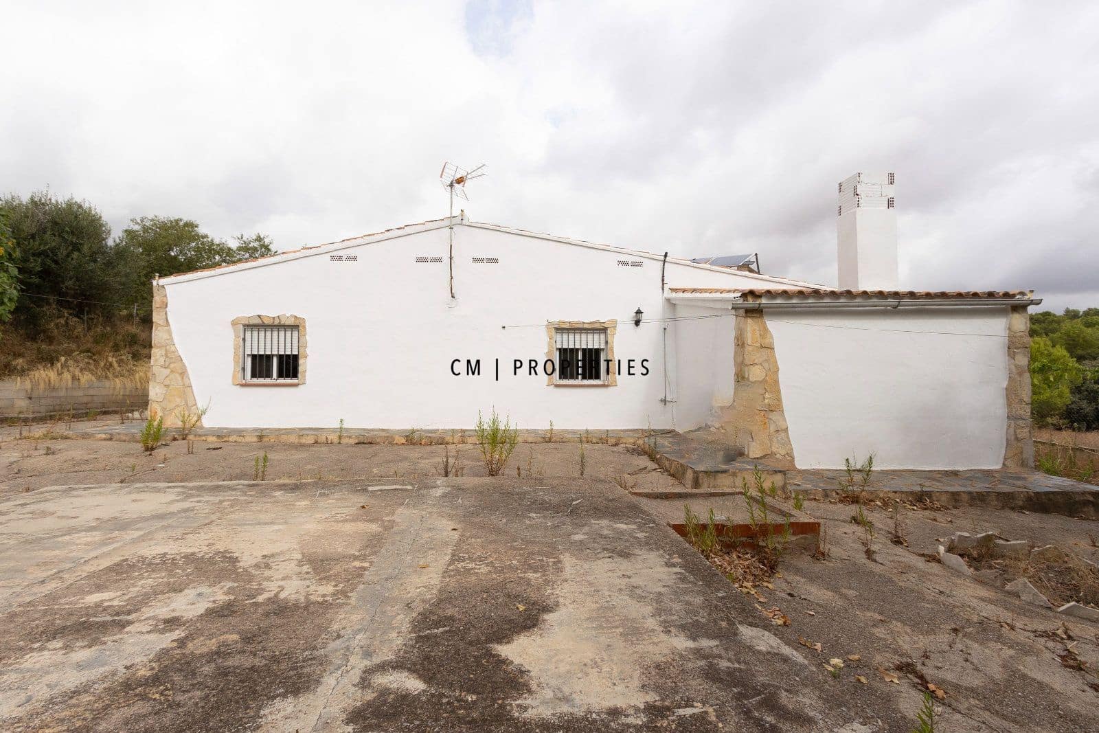 3 bedroom Villa for sale in Chiva with garage - € 190,000 (Ref: 10043338)
