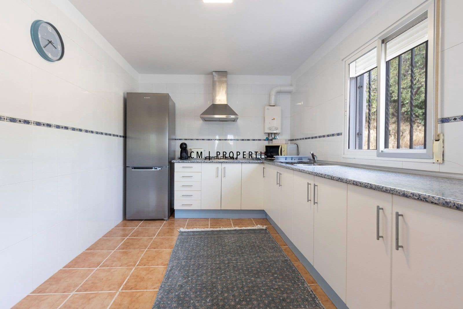 3 bedroom Villa for sale in Chiva with garage - € 190,000 (Ref: 10043338)