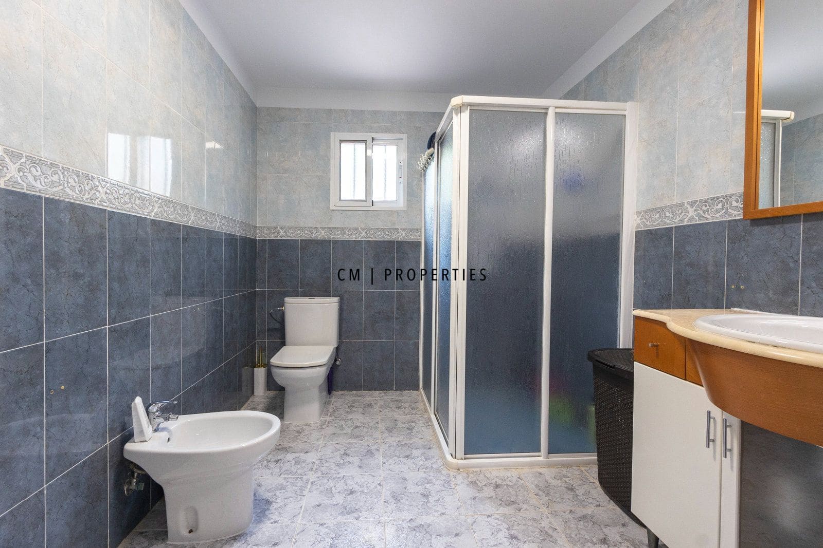 3 bedroom Villa for sale in Chiva with garage - € 190,000 (Ref: 10043338)