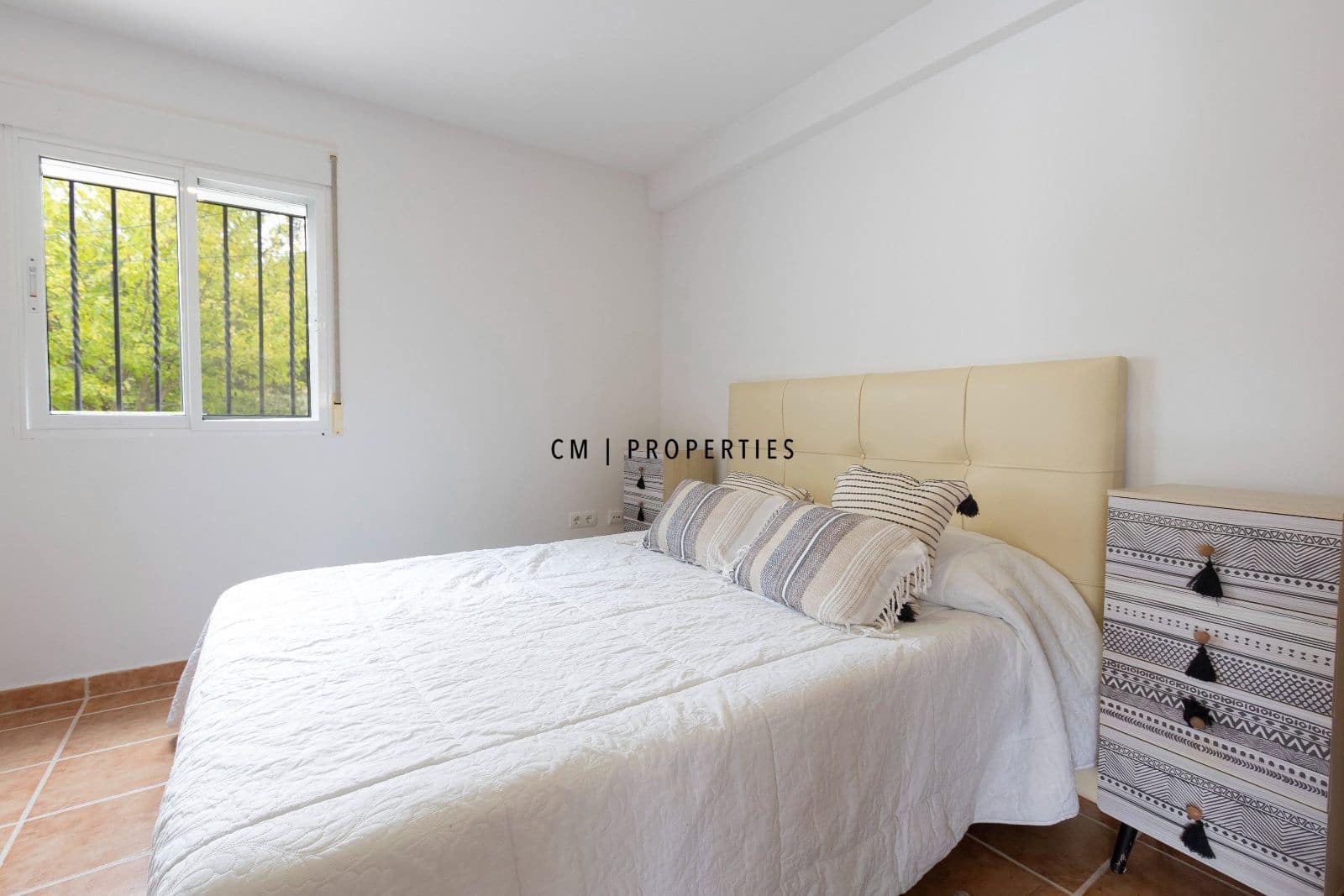 3 bedroom Villa for sale in Chiva with garage - € 190,000 (Ref: 10043338)