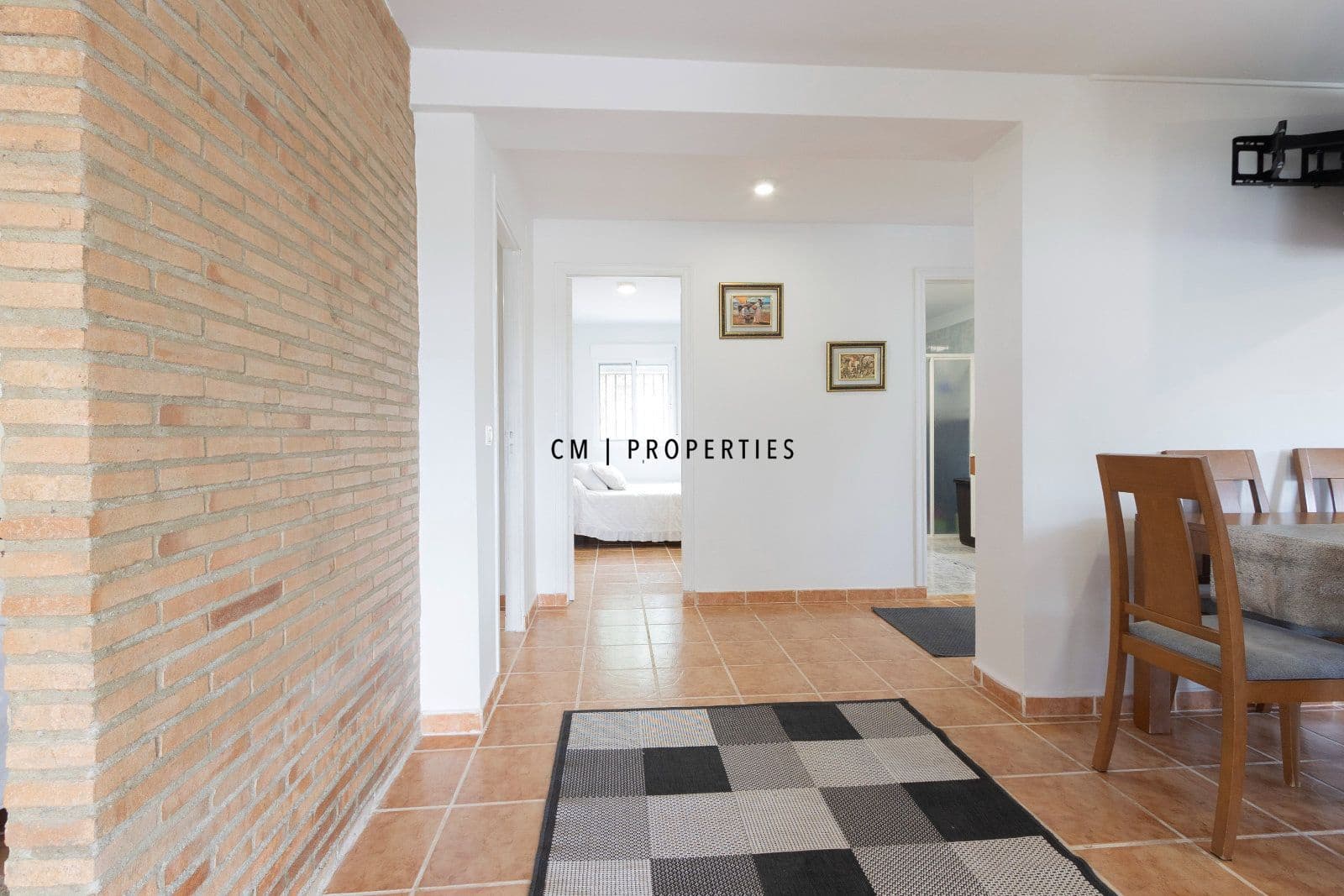 3 bedroom Villa for sale in Chiva with garage - € 190,000 (Ref: 10043338)
