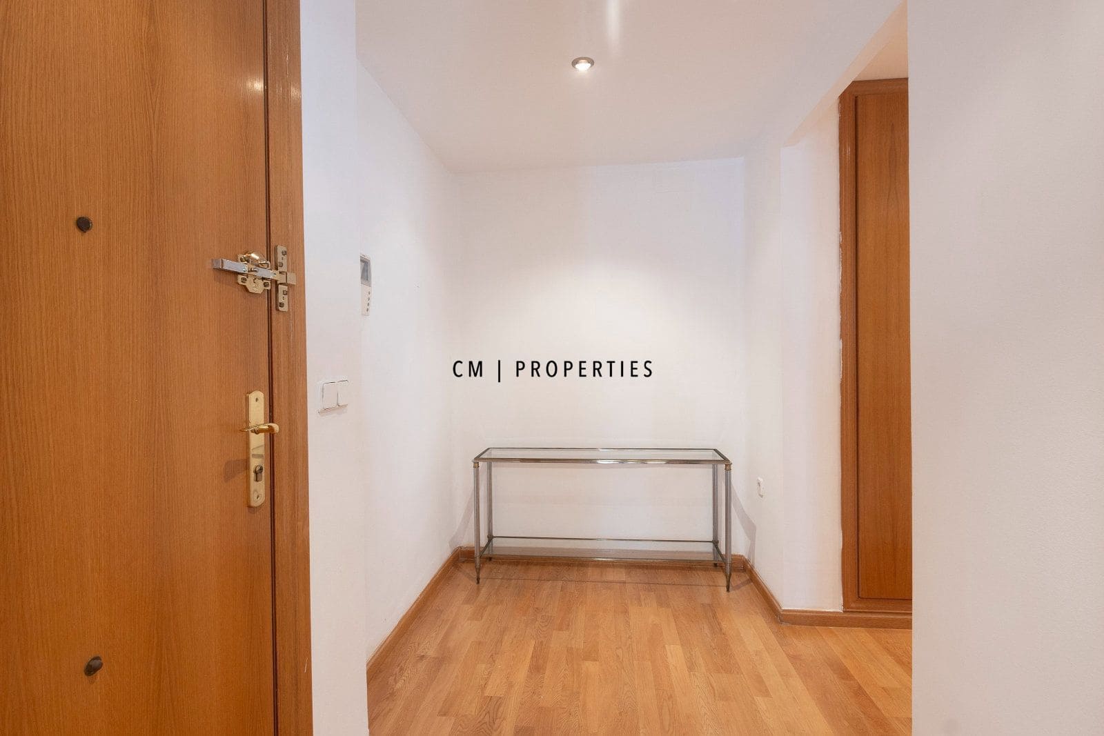 3 sovrum Lägenhet att hyra i Valencia stad - 1 800 € (Ref: 10051878)