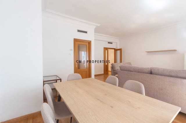 3 sovrum Lägenhet att hyra i Ciutat Vella, Valencia stad - 1 800 € (Ref: 10051878)