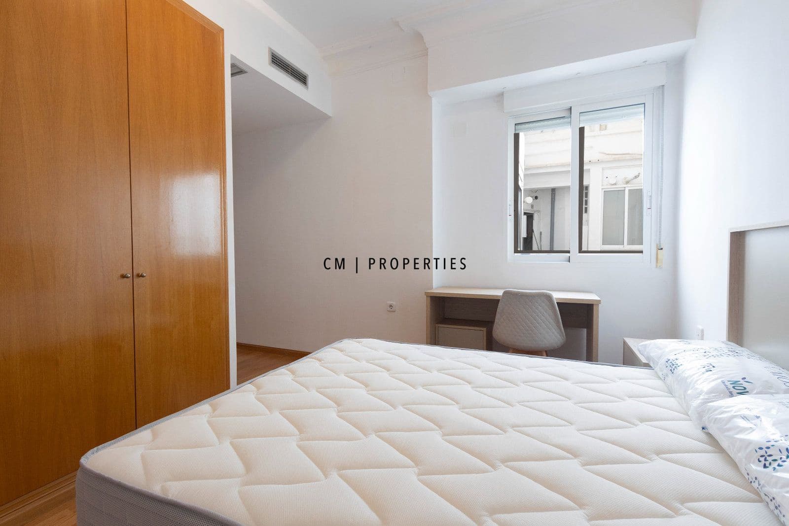 3 sovrum Lägenhet att hyra i Valencia stad - 1 800 € (Ref: 10051878)
