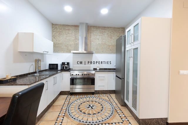 Piso de 2 habitaciones en Ciutat Vella, València ciudad en alquiler con garaje - 2.130 € (Ref: 10051987)