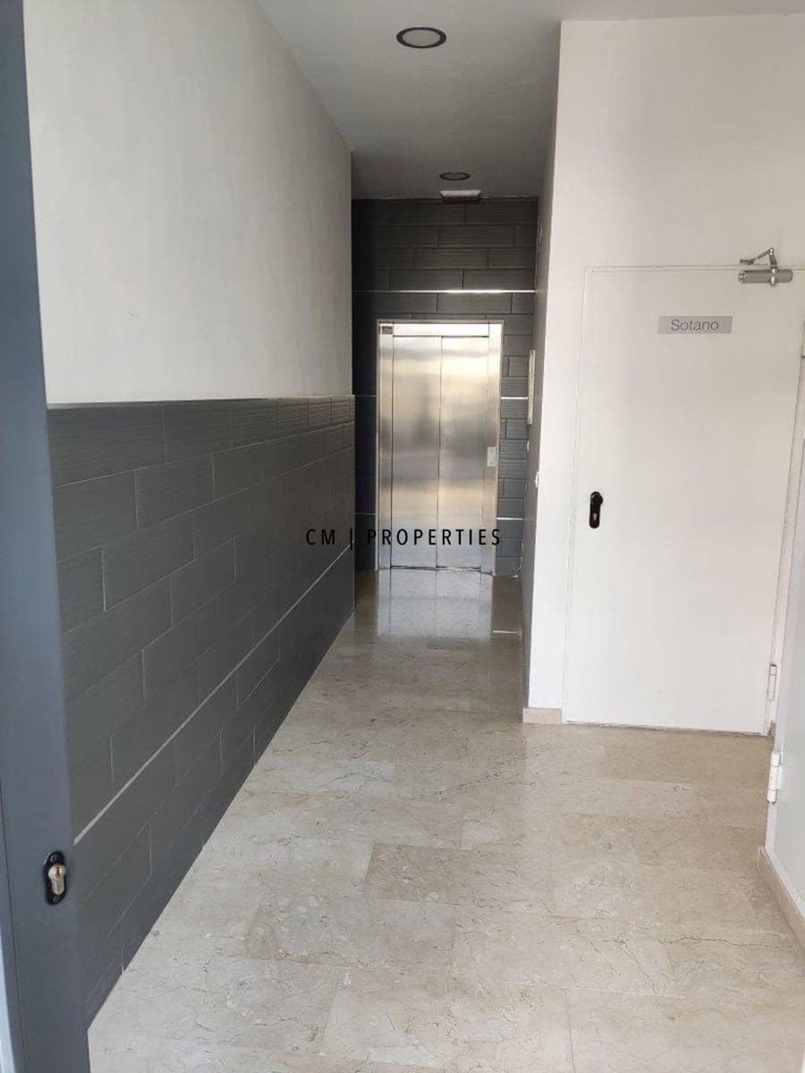 4 sypialnia Mieszkanie do wynajęcia w Paterna - 1 500 € (Ref: 10054619)