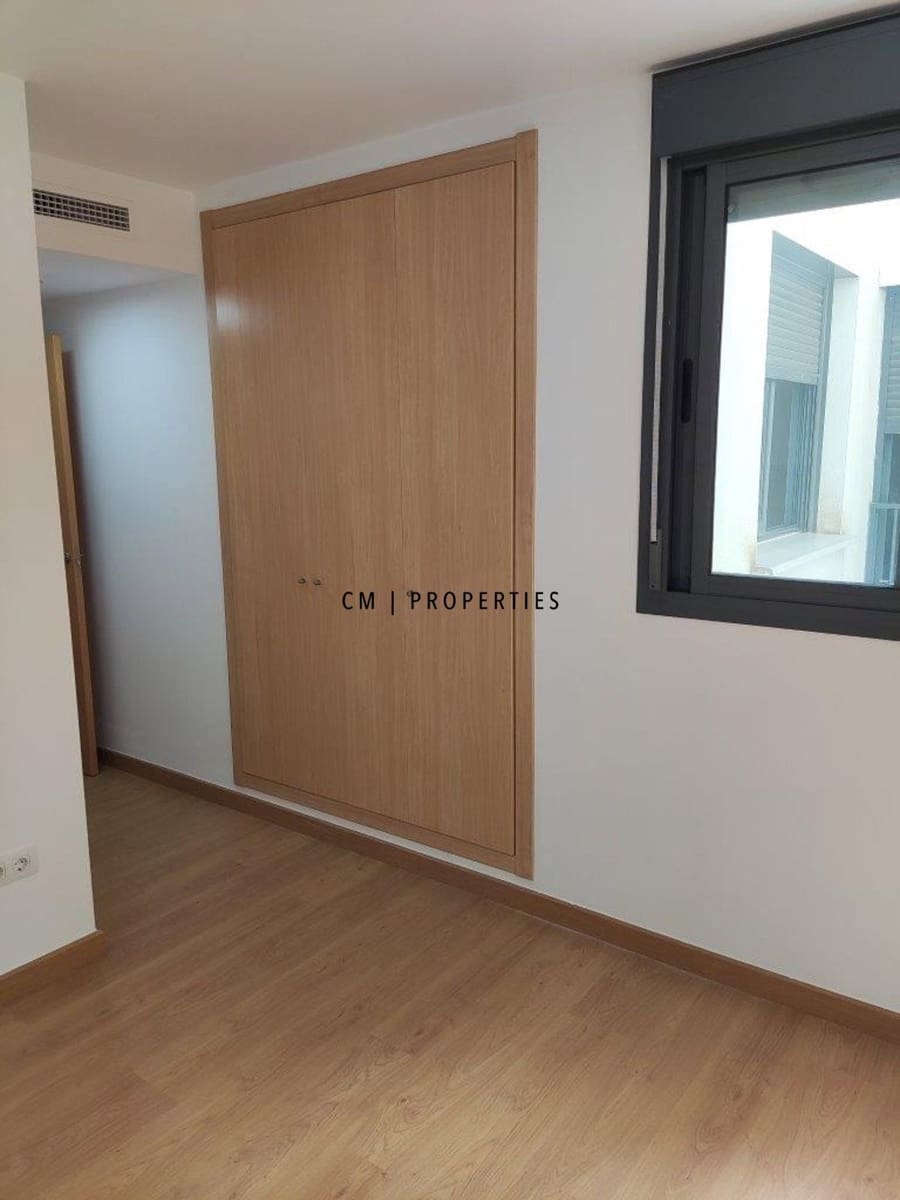 4 sypialnia Mieszkanie do wynajęcia w Paterna - 1 500 € (Ref: 10054619)