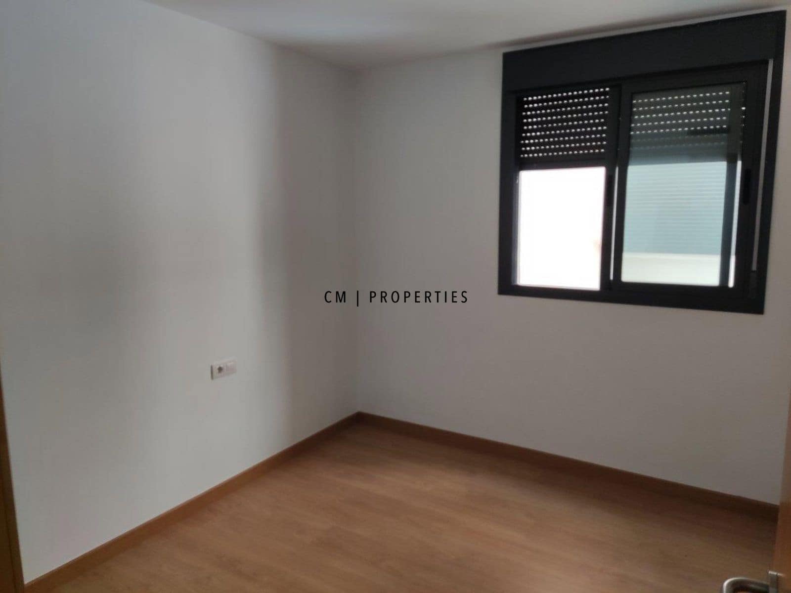 4 sypialnia Mieszkanie do wynajęcia w Paterna - 1 500 € (Ref: 10054619)
