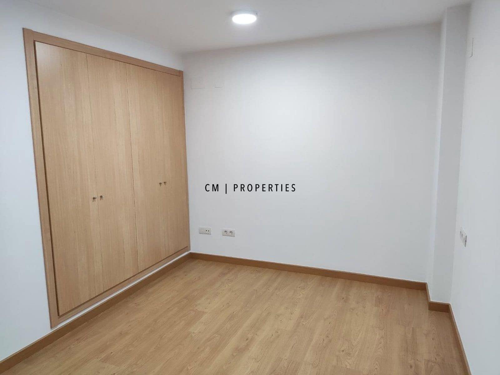 4 sypialnia Mieszkanie do wynajęcia w Paterna - 1 500 € (Ref: 10054619)