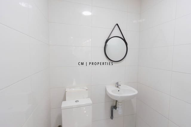 Commercial for rent in Valencia city - € 1,200 (Ref: 10062651)