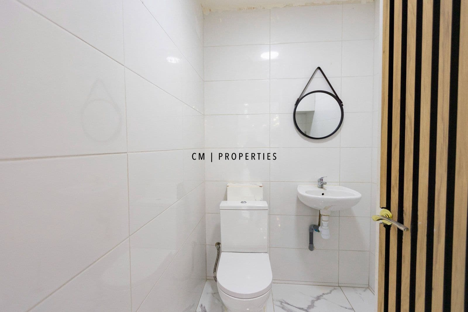 Komercyjne do wynajęcia w Miasto Walencja - 1 200 € (Ref: 10062651)