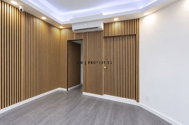 Commercial for rent in Valencia city - € 1,200 (Ref: 10062651)