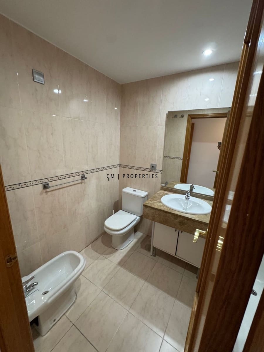 3 Zimmer Wohnung zu vermieten in Valencia Stadt mit Pool Garage - 2.495 € (Ref: 10062652)