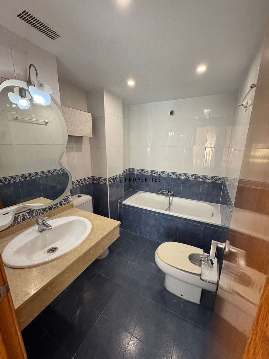 3 sovrum Lägenhet att hyra i Valencia stad med pool garage - 2 295 € (Ref: 10062653)
