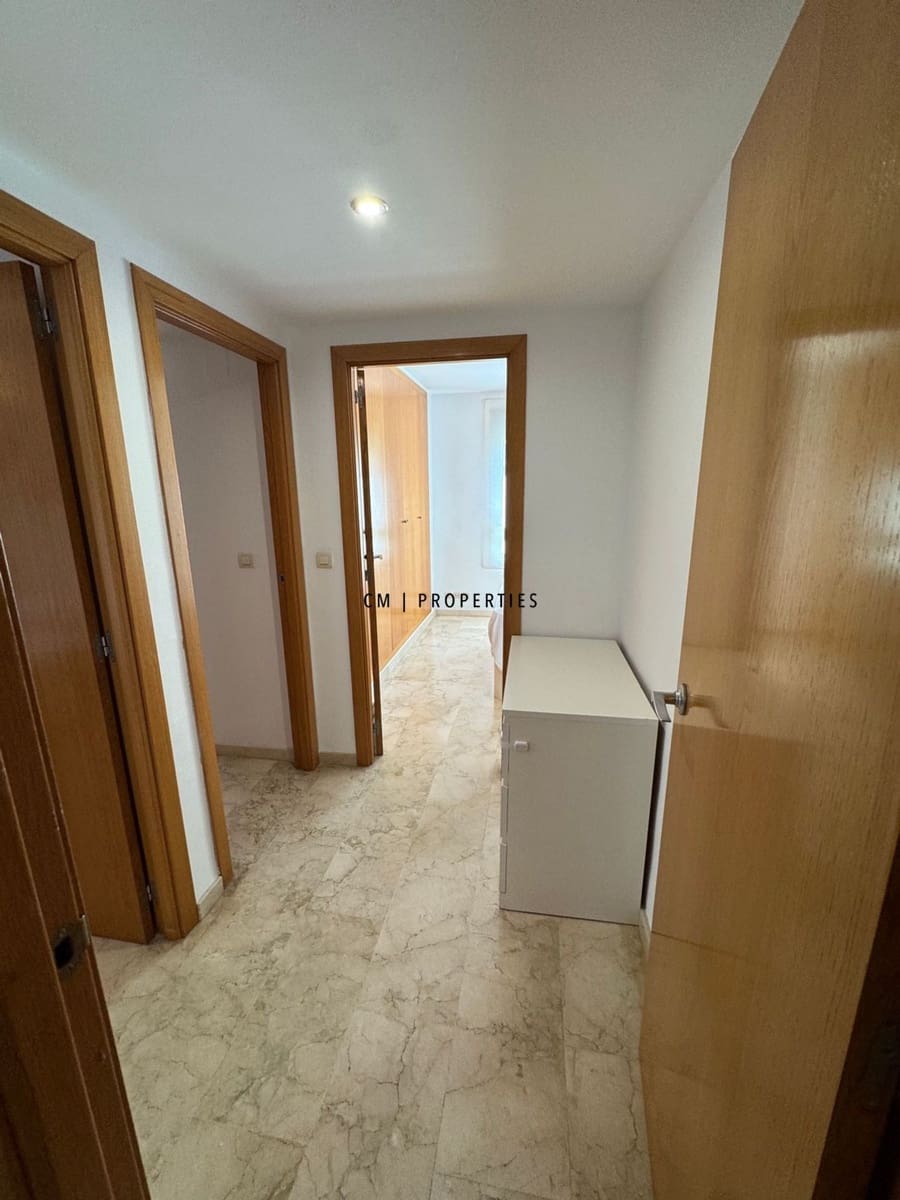 3 sovrum Lägenhet att hyra i Valencia stad med pool garage - 2 295 € (Ref: 10062653)