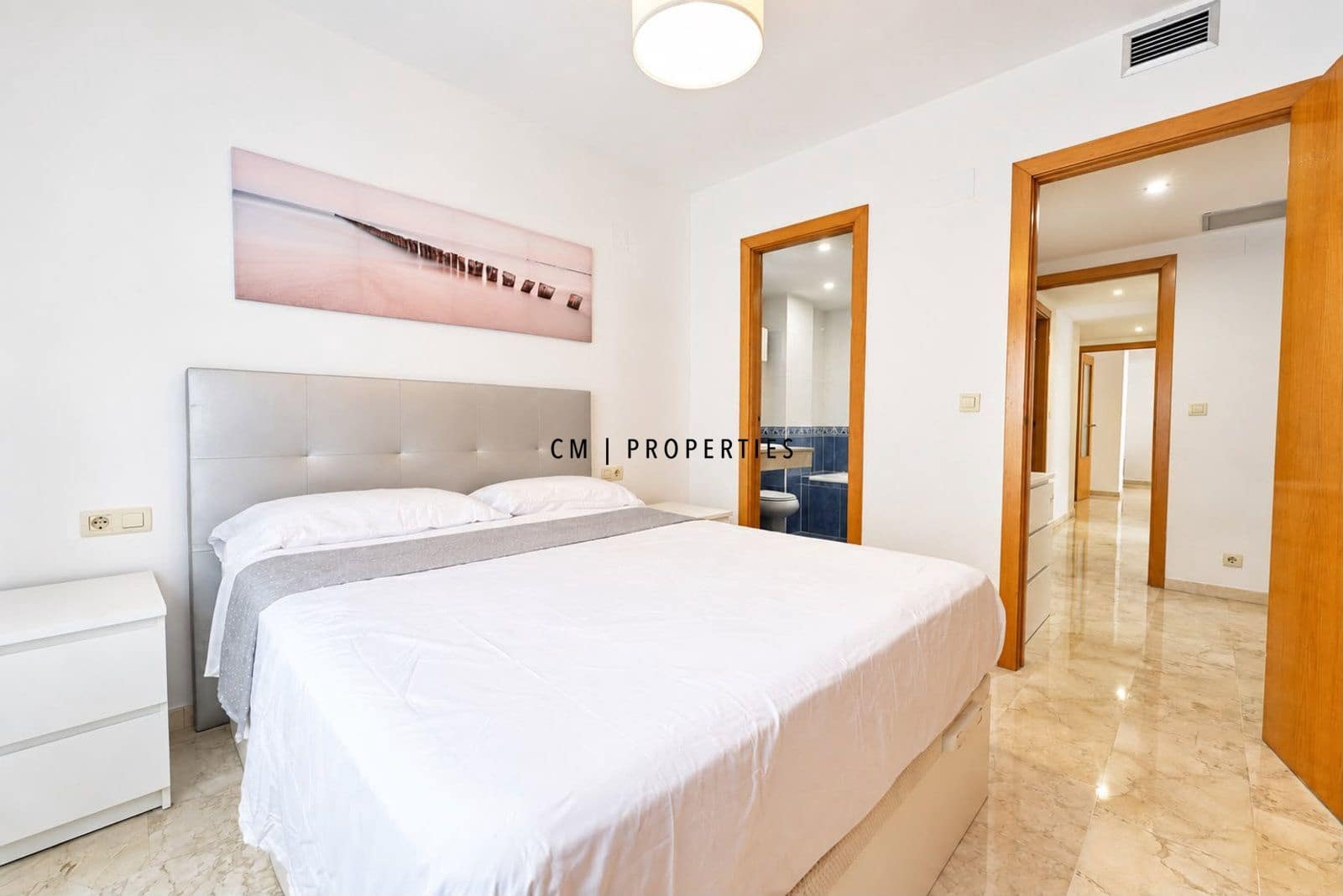 3 bedroom Flat for rent in Valencia city with pool garage - € 2,100 (Ref: 10062653)