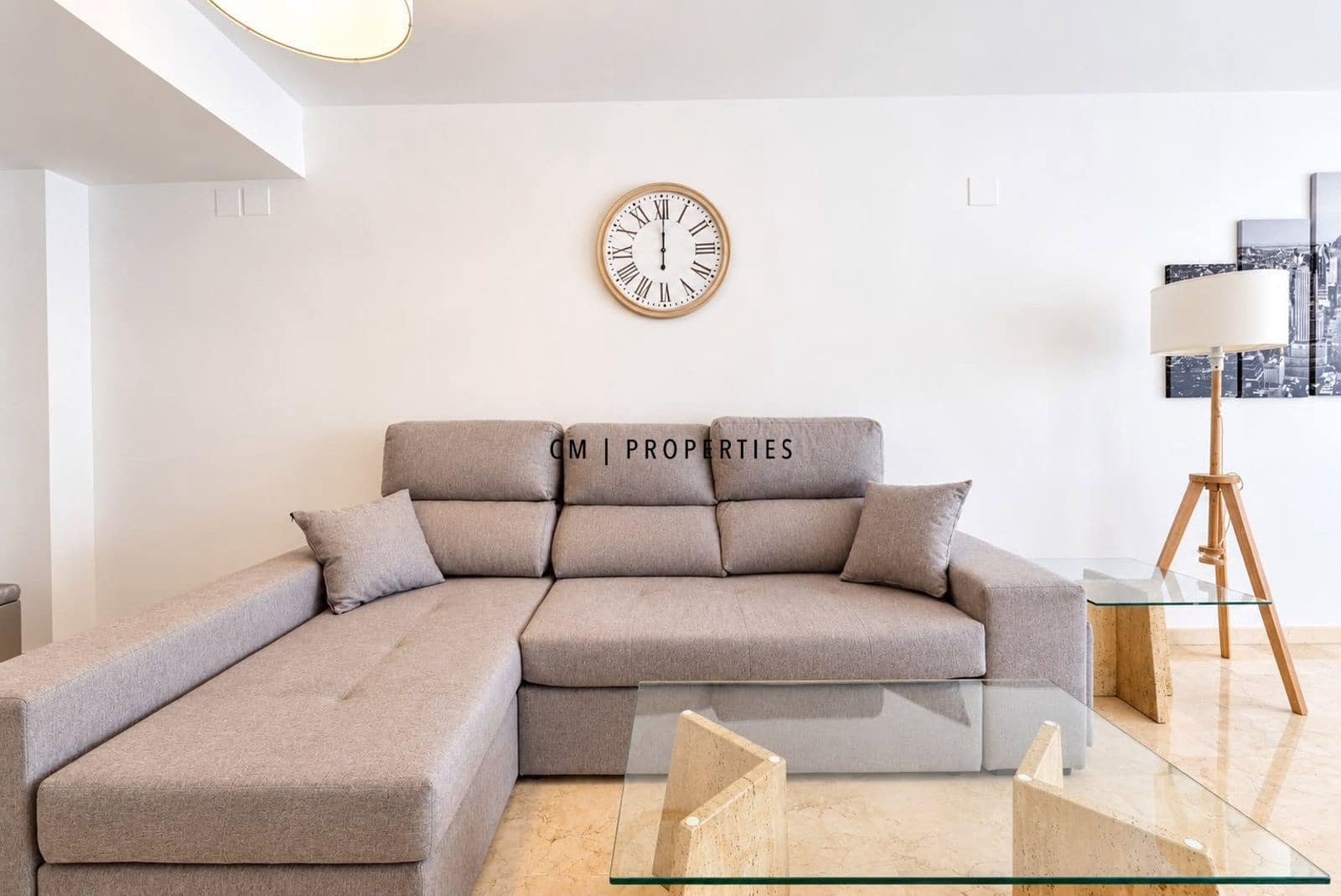3 bedroom Flat for rent in Valencia city with pool garage - € 2,100 (Ref: 10062653)