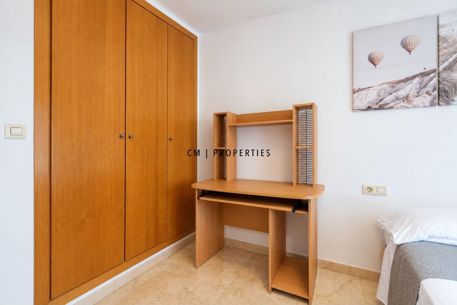 3 bedroom Flat for rent in Valencia city with pool garage - € 2,100 (Ref: 10062653)