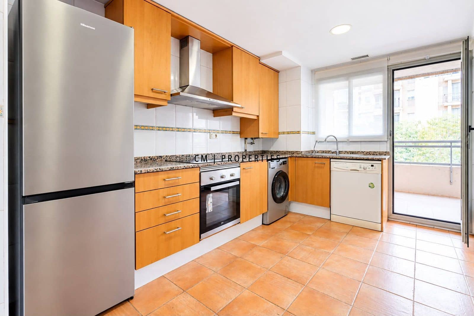 3 bedroom Flat for rent in Valencia city with pool garage - € 2,100 (Ref: 10062653)