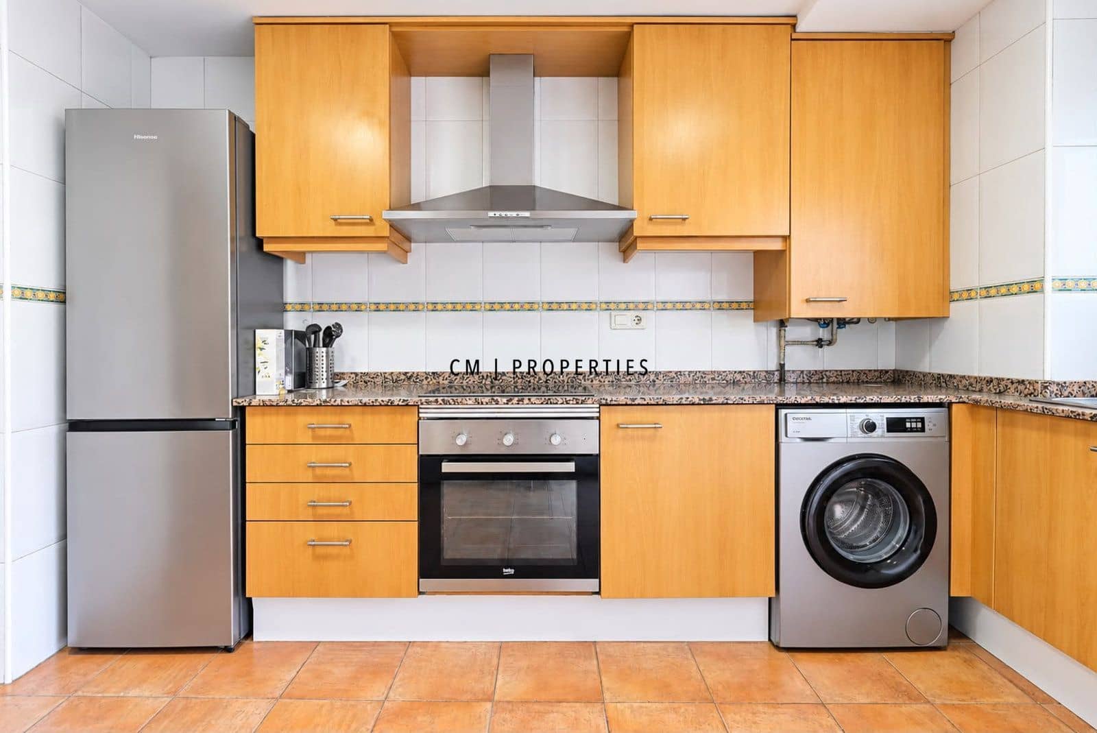 3 bedroom Flat for rent in Valencia city with pool garage - € 2,100 (Ref: 10062653)
