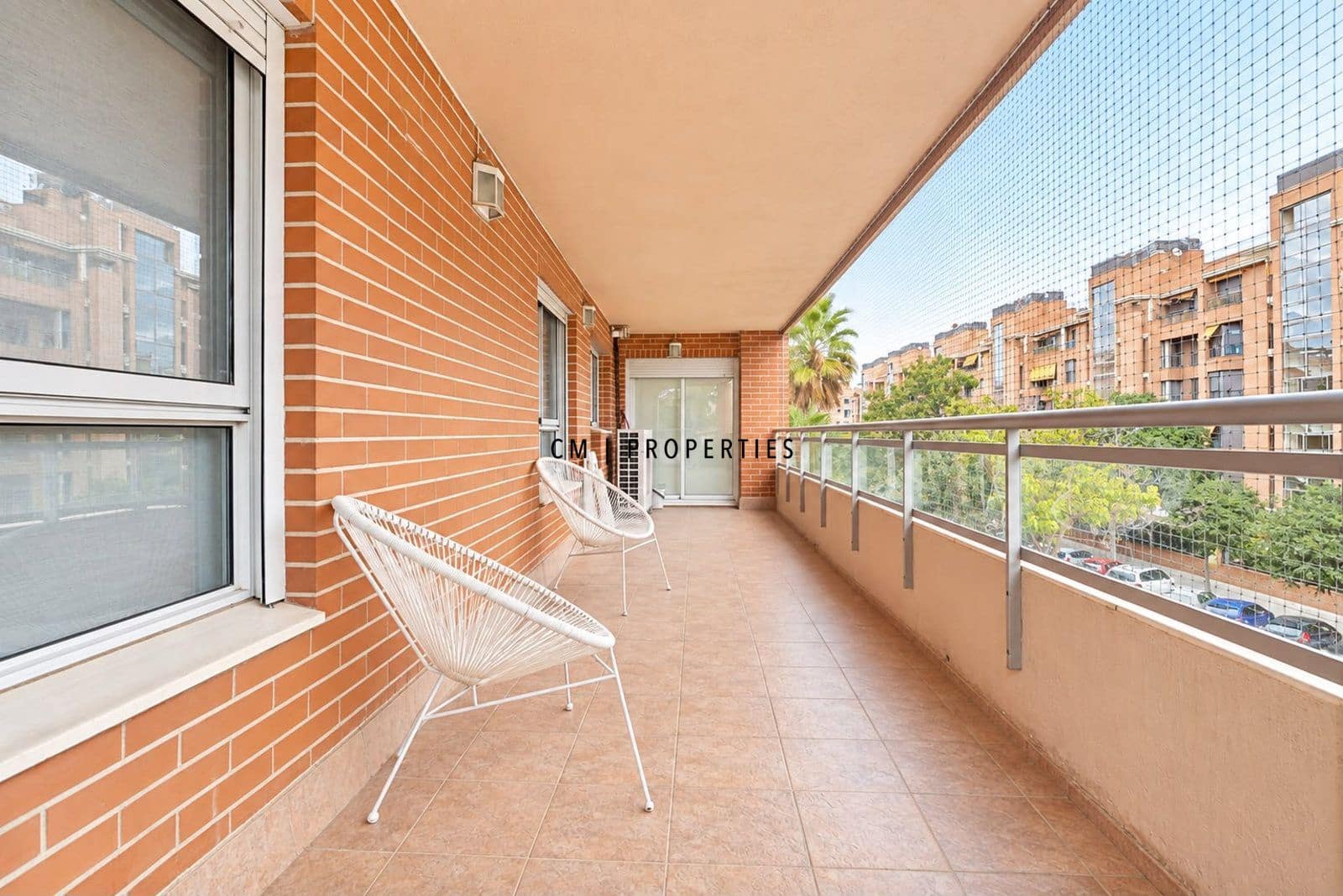 3 bedroom Flat for rent in Valencia city with pool garage - € 2,100 (Ref: 10062653)