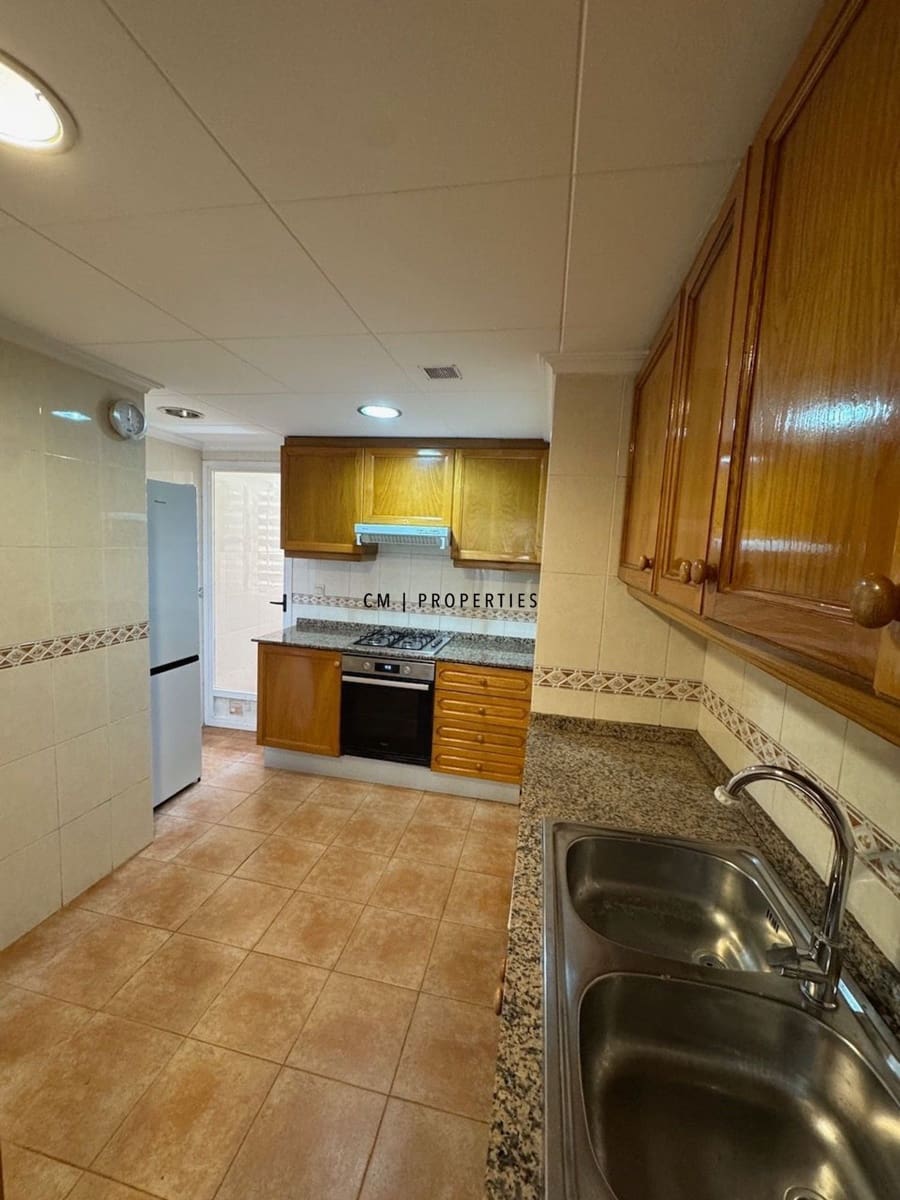 4 sypialnia Mieszkanie do wynajęcia w Miasto Walencja z garażem - 1 795 € (Ref: 10062654)