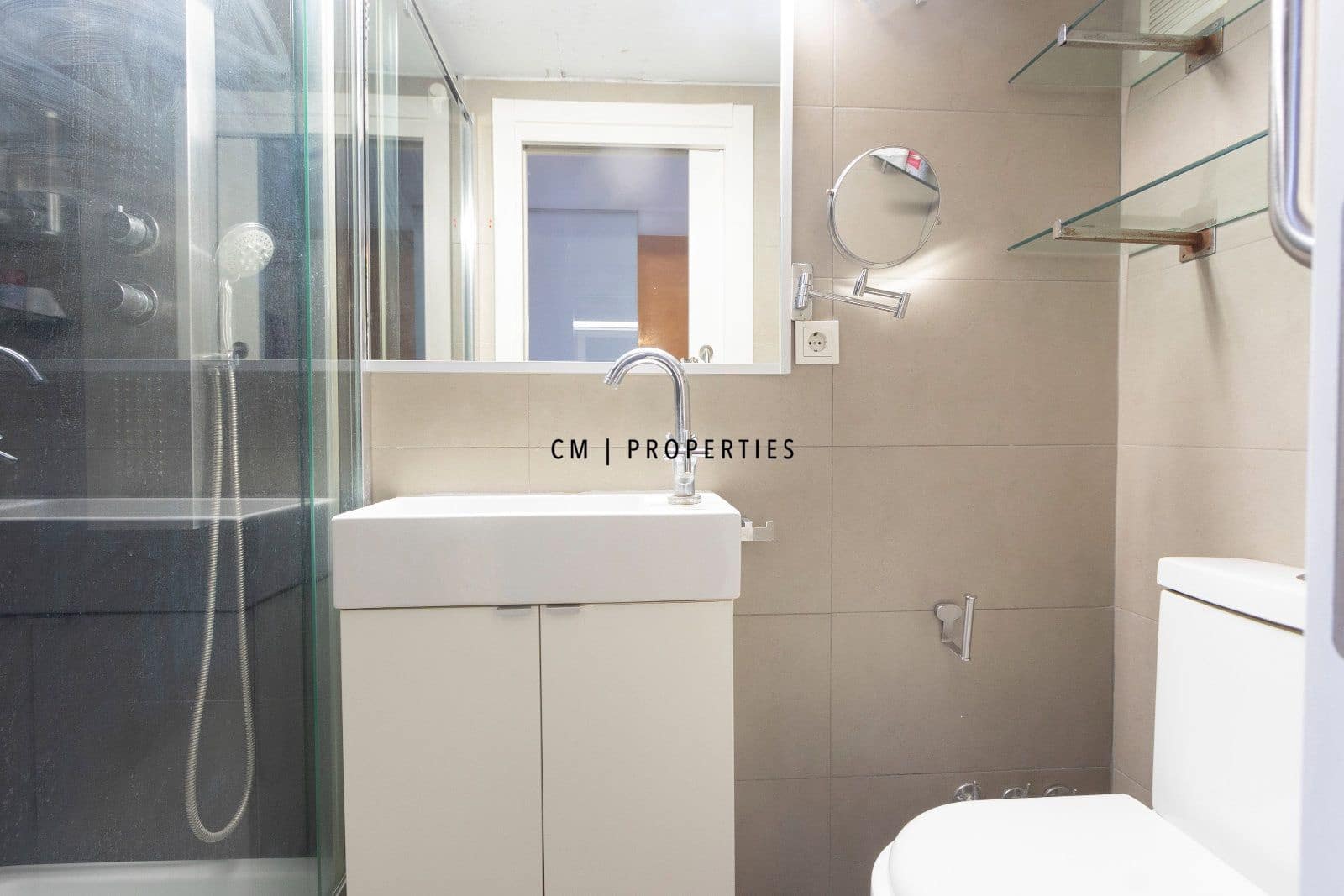 1 Zimmer Wohnung zu verkaufen in Valencia Stadt mit Pool - 220.000 € (Ref: 10062857)