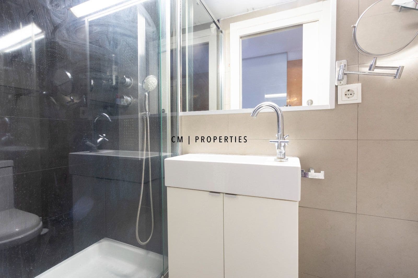 1 Zimmer Wohnung zu verkaufen in Valencia Stadt mit Pool - 220.000 € (Ref: 10062857)