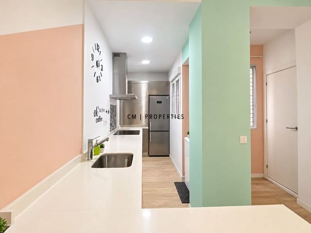 4 slaapkamer Flat te huur in L'Eixample, Valencia stad - € 1.650 (Ref: 10070253)